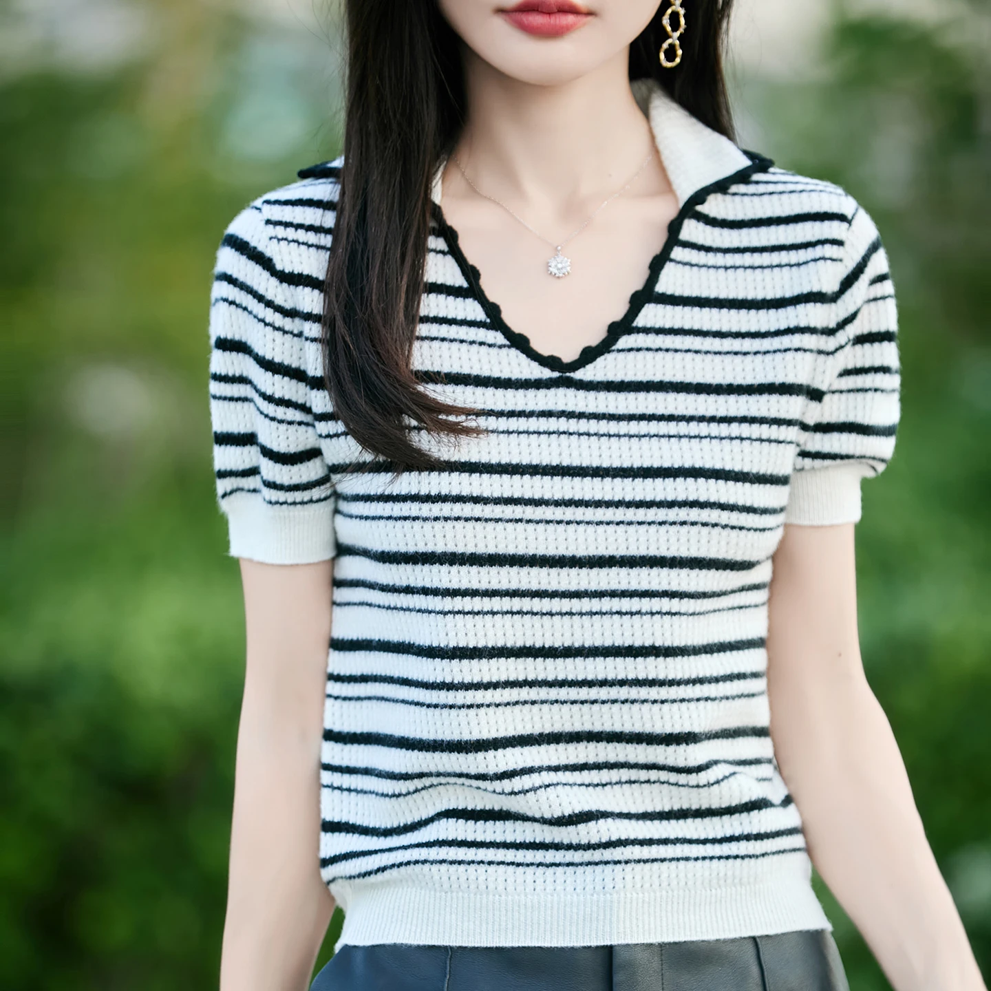 Camiseta de lana para mujer, jersey fino con cuello en V, suéter de manga corta, tejido por ordenador, nueva camiseta 100% de lana, ropa femenina
