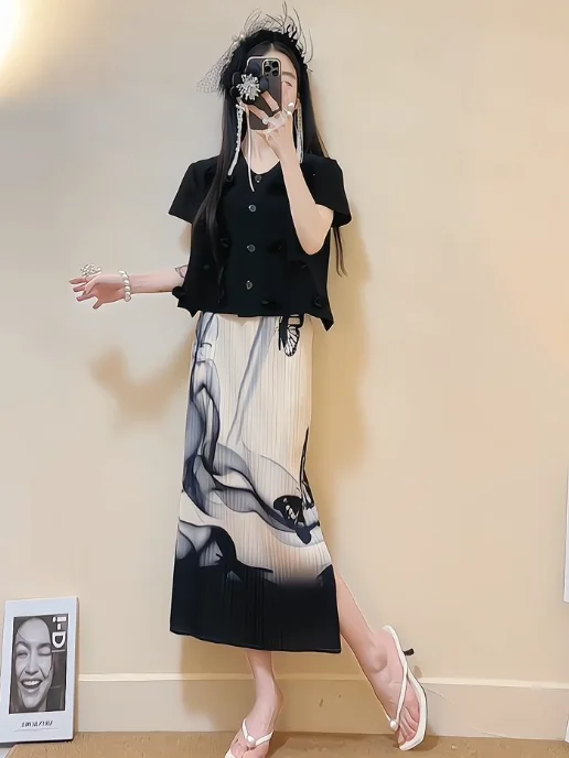 Costume pour femmes, col rond, manches courtes, haut plissé, jupe de peinture à l'encre haut de gamme, nouvelle mode