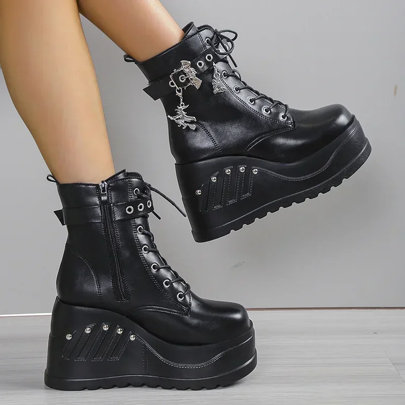 Large 43 Women Platform Heeled Booties Round Toe Zip Punk Casual Cosplay Bat Motorcycle Boots for Women Gothic Metal Chain Shoes