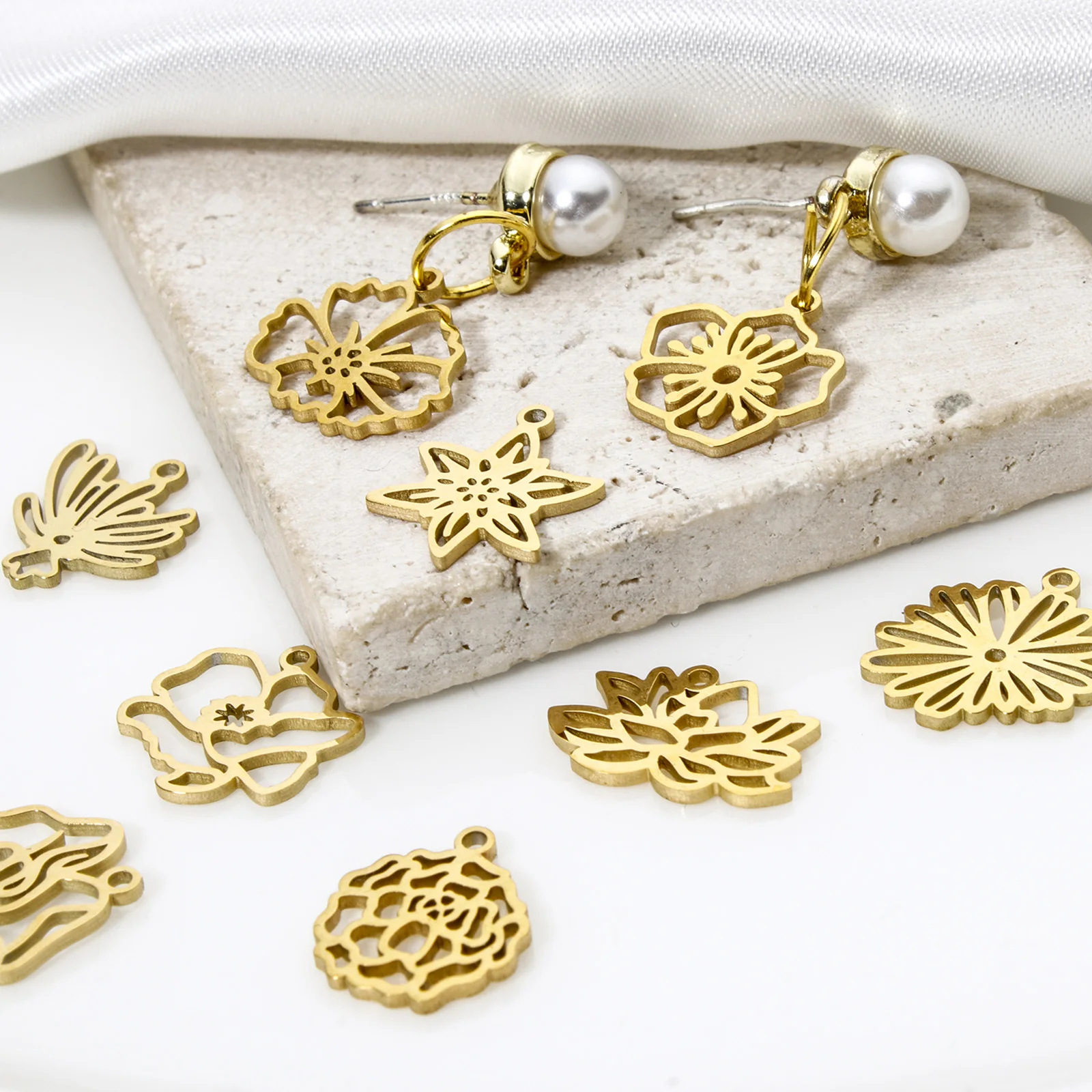 2 шт., 304 нержавеющая сталь,  – обзор и цена Birth Flower Necklace