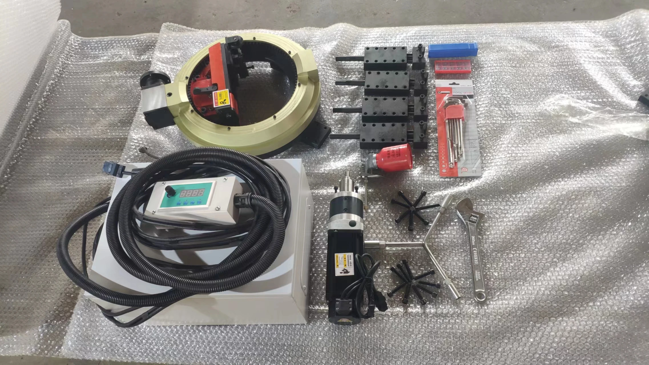 XDFC300 External Card Type Flange Surface Machine Portable Automatic Feed Flange Surface Repair Machine