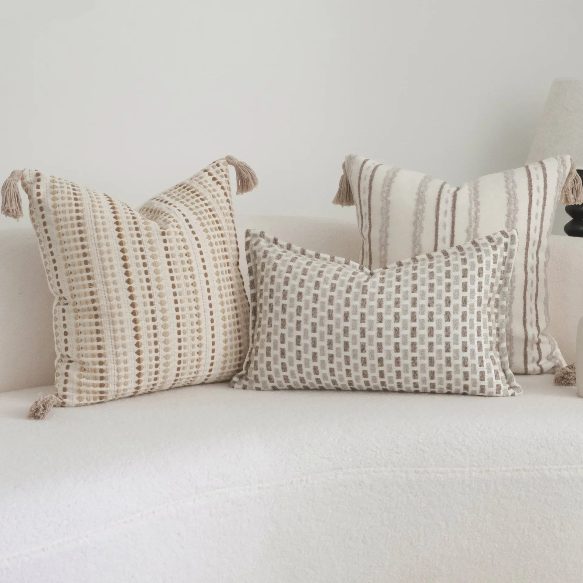 

Retro Striped Jacquard Yarn-dyed Cushion Cover Cotton and Linen Pillow Case Wabi Sabi Pillow Covers Decorative Modern Home Decor