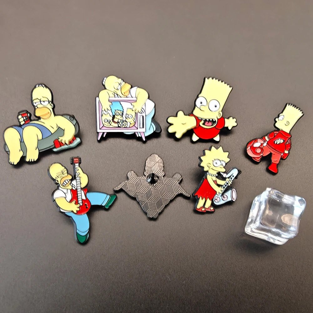 1 Uds./8 Uds. Broche de animación divertida de Los Simpson, insignia de Homer Marge Bart, broches esmaltados de Metal, accesorios para mochila, regalos para niños