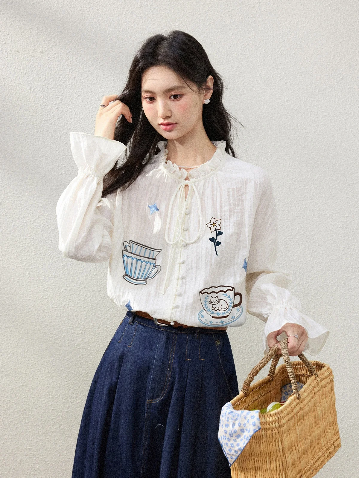 

Spring 2026 New White Long Sve Commute irt Women's Base Layer Inner Wear Zhaung Qingui Loose Fit Breathable Comfortable