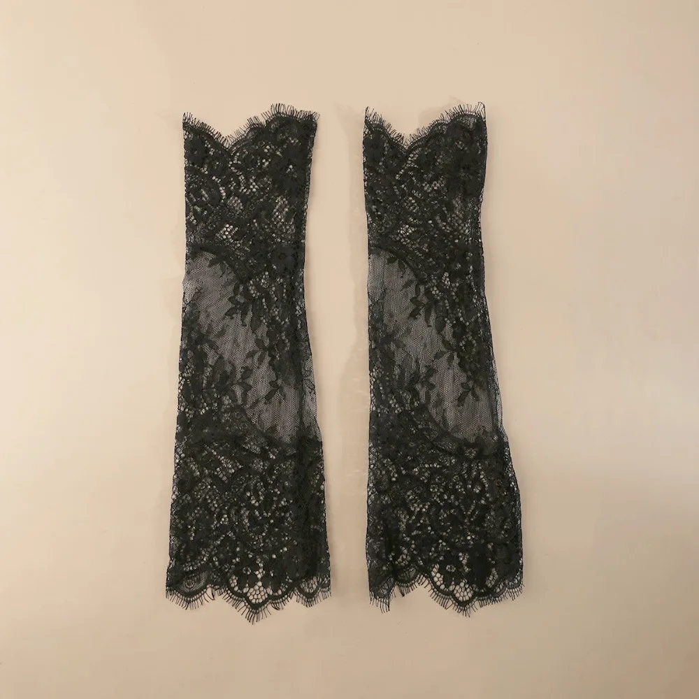 Vintage Black White Lace Arm Sleeves Fingerless Floral Pattern Lace Cuffs Eyelash Edge Lace Sleeves Wedding Party