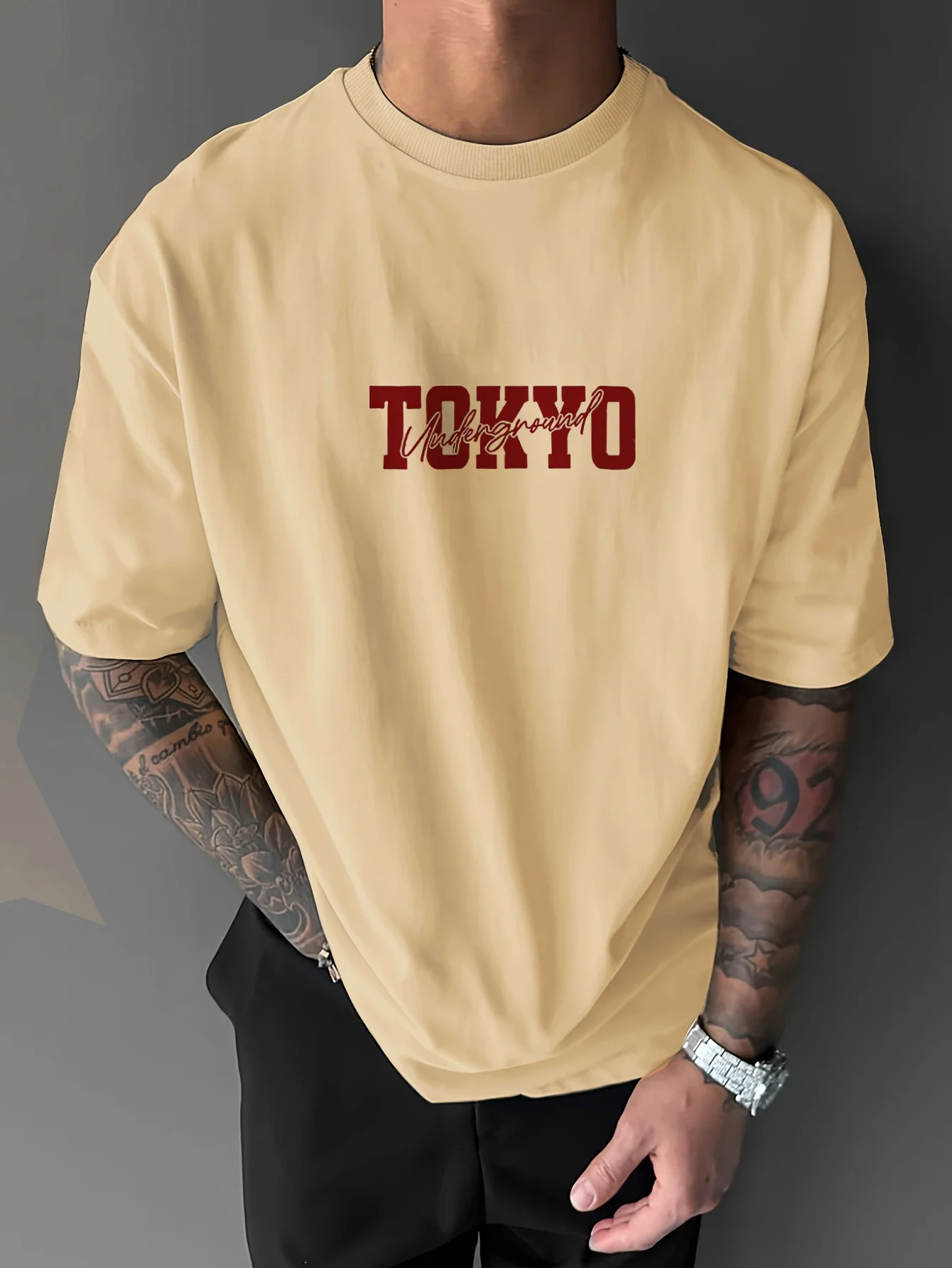 تي شيرت رجالي صيفي 100% عصري غير رسمي فضفاض مقاس كبير بنمط طوكيو الياباني مطبوع برقبة دائرية وأكمام قصيرة