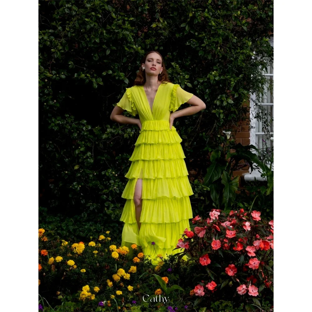 

Cathy Желтое многослойное платье для выпускного вечера с оборками и V-образным вырезом длиной до пола, с короткими рукавами, платья de noiva, вечернее трапециевидное платье с разрезом по бокам