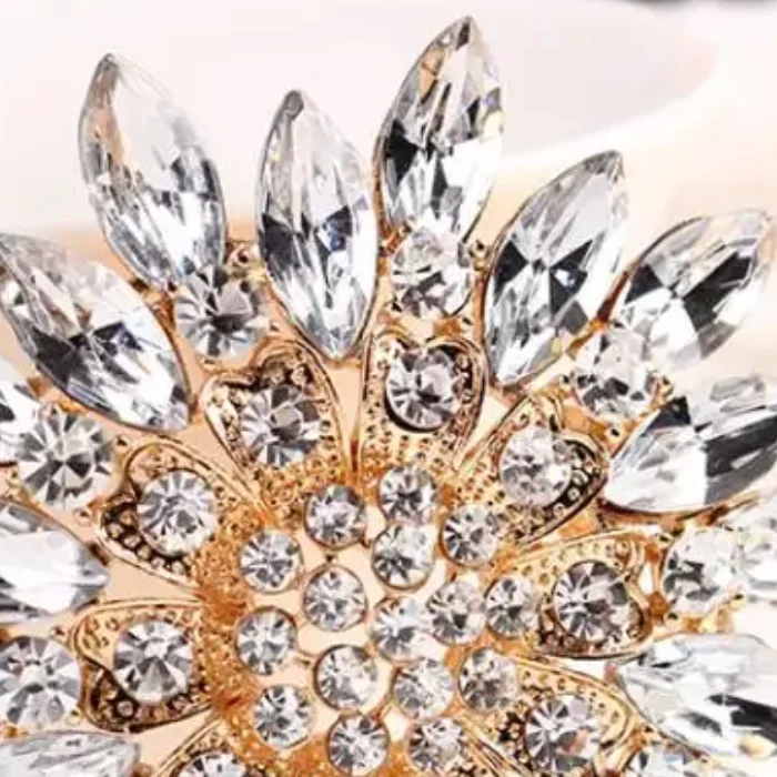 Women Vintage Crystal Baroque Brooches Pins Exquisite Retro Flower Badges Corsage Party Clothing Accessories Pins