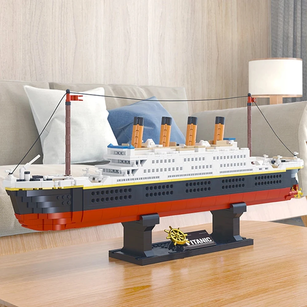 KNEW BUILT Titanic Cruise Ships Model Mini Building Blocks Toys Kits for Girls Gift Adult Assemble Brick Decoration with Dolls