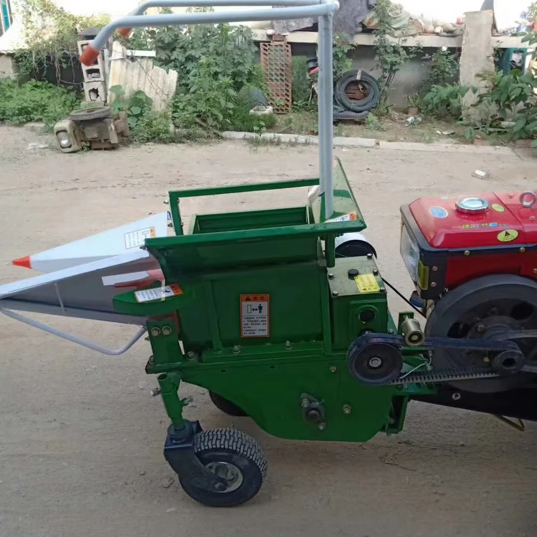 Hand Working Tractor Maize Corn Harvester Machine Corn Cob Harvesting Machine