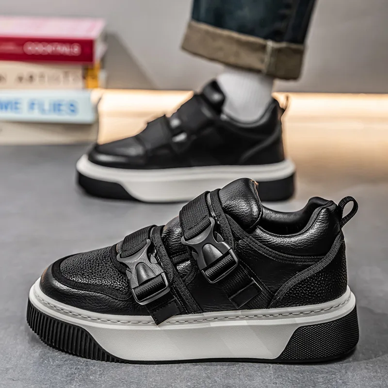 Modne buty sportowe na grubej podeszwie podwyższające wzrost męskie 2025 wiosna nowe buty na rzepy casualowe buty typu board modne uniwersalne sneakersy męskie