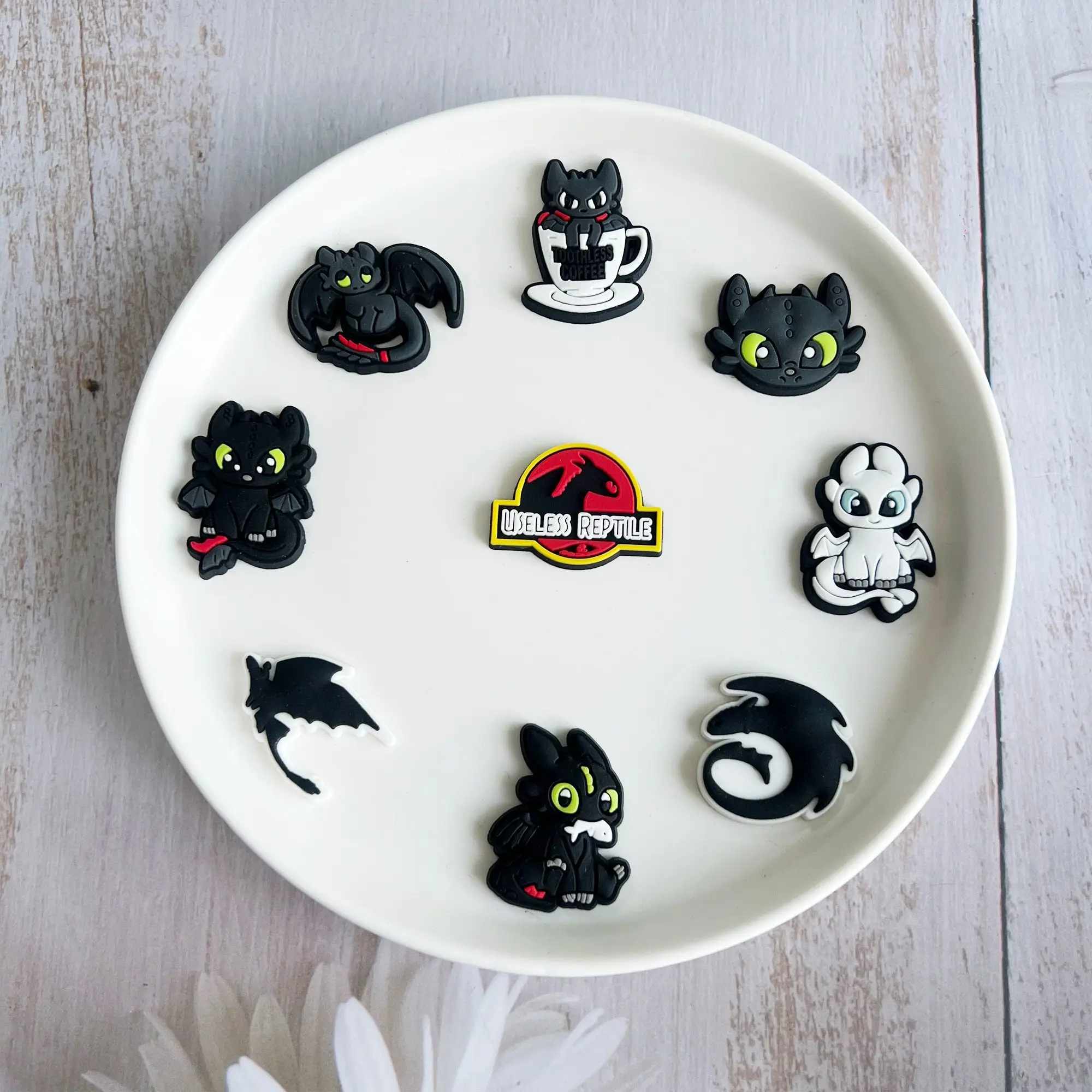 5-10pcs Cartoon Toothless Baby Clog Accessories Decorative DIY Parts Detachable Shoe Top Fun Novel Decorations view 5