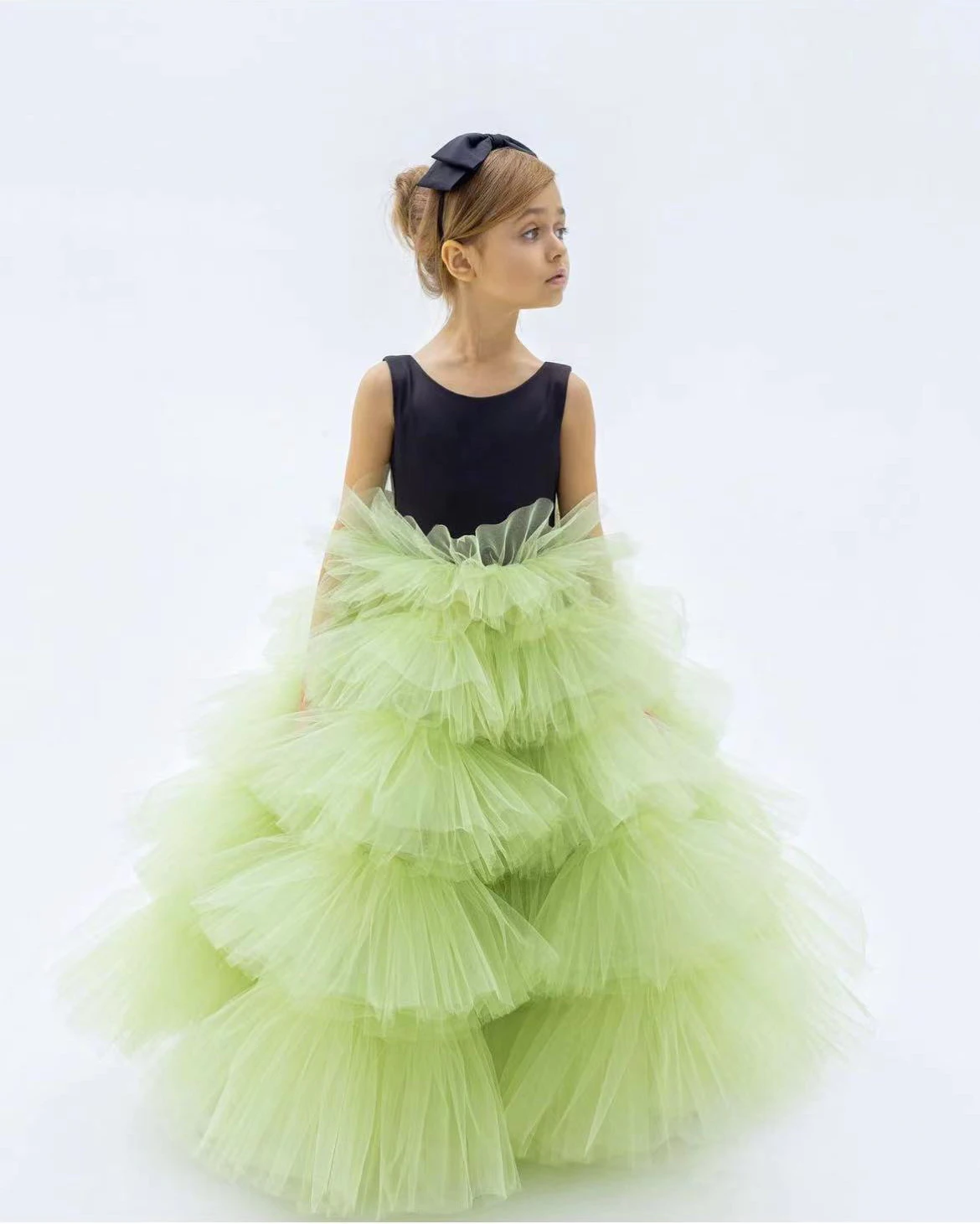 สีเขียว PUFFY ดอกไม้สาวชุดสําหรับงานแต่งงาน V-Back Layered Tulle กับโบว์เด็กวันเกิด First Communion Princess Ball Gowns