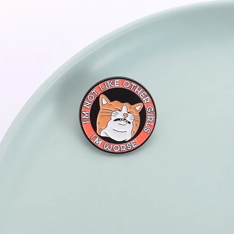 الكرتون أنيمي لطيف القط المينا دبابيس الرجال النساء الملابس دبابيس التلبيب شارات معدنية مضحك المجوهرات بالجملة هدية للأصدقاء #4