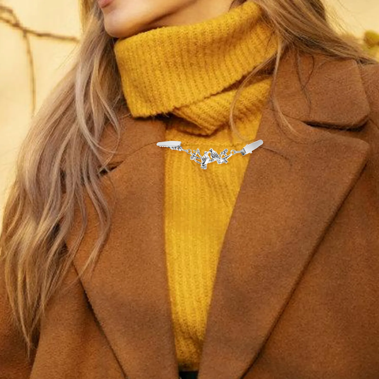 2Pcs Mandarin Duck Sweater Pins Shawl Clip Cardigan Closure Clips Cute Animal Design Anti-Exposure Decorative Shirt Clip