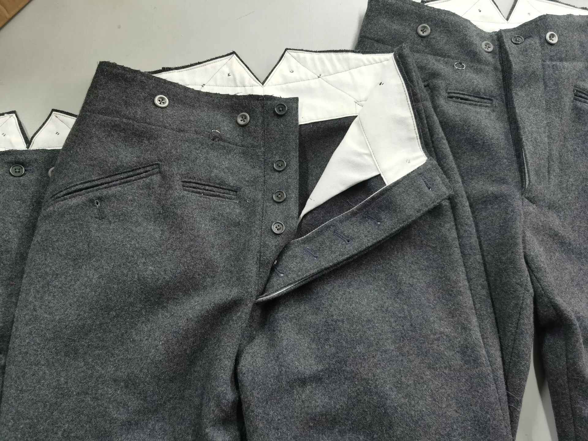 

EMD WW2 Stone Gray, wool, straight pants