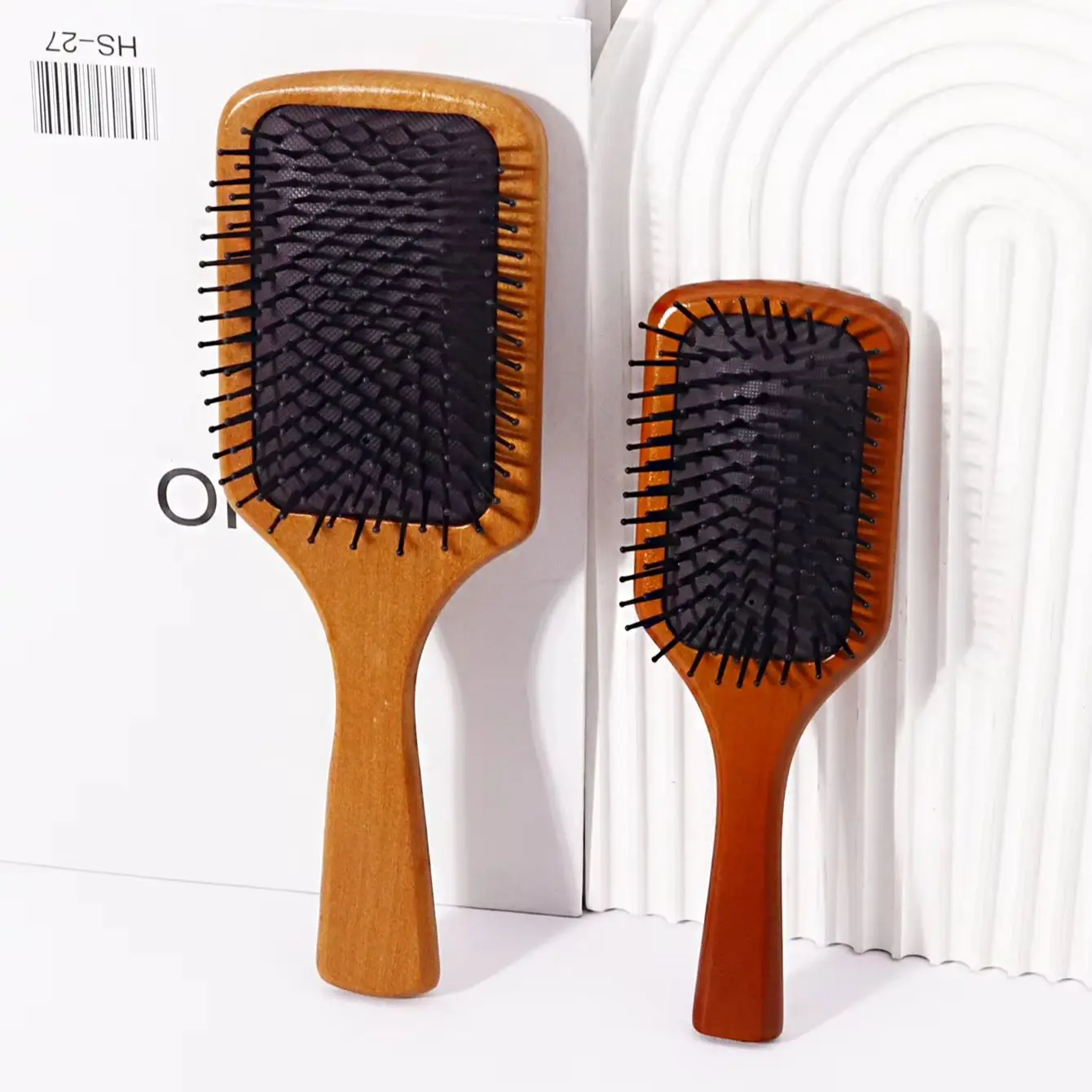 

1pc Wooden paddle scalp massage air cushion comb, used for unwinding and scalp massage, suitable for salon families to use
