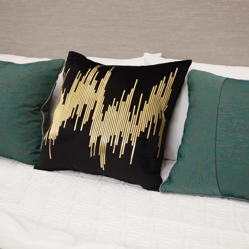 Retro American Gold Leopard Embroidered Pillow Cover Hotel Villa Living Room Sofa Decoration Cushion Cover Home Decor