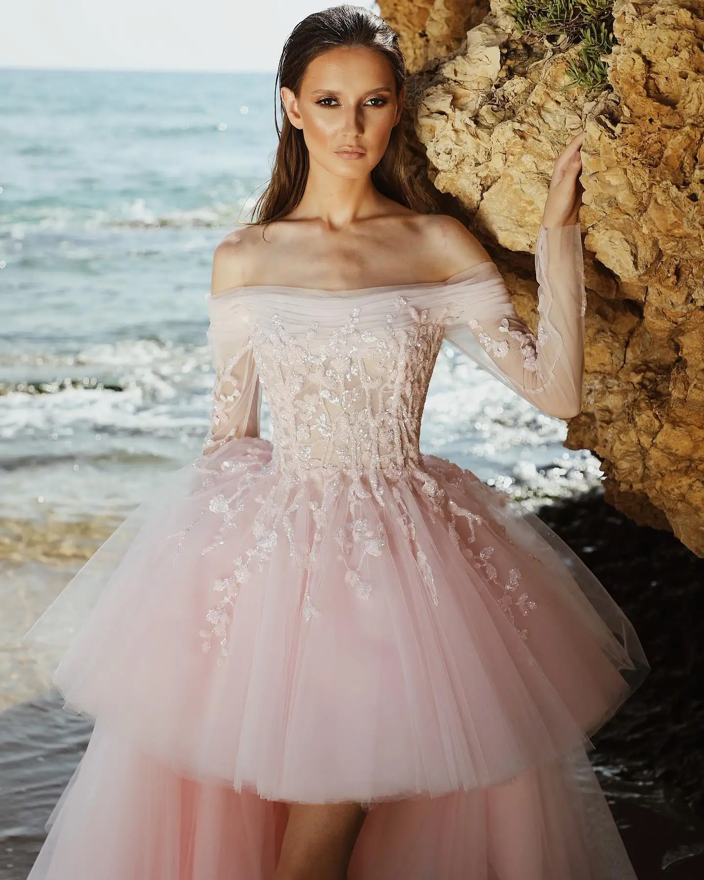 Dreamlike Light Pink Puff High Low Tulle Evening Dresses Delicate Appliques Beaded Long Bridal Gowns With See Thru Full Sleeves