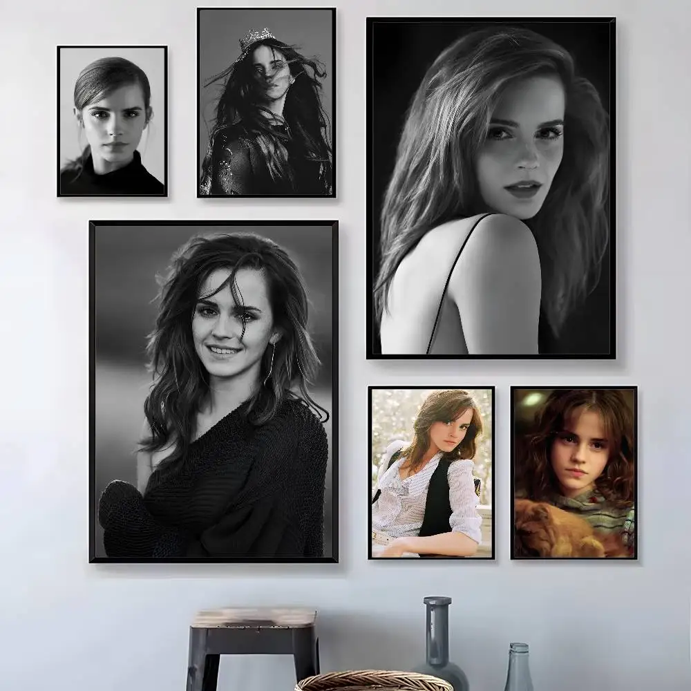 ملصق حائط فني عالي الدقة من Hot Actor E-Emma W-Watson مقاوم للماء بطباعة ذاتية اللصق. ديكور غرفة المنزل الجمالي لسرير غرفة المعيشة