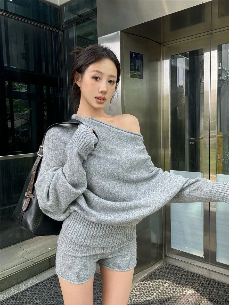 New Fashion Design Spring Women Sexy Club Off Shoulder Irregular Knitted Long Sleeve Sweater Two Piece Set Versatile Shorts