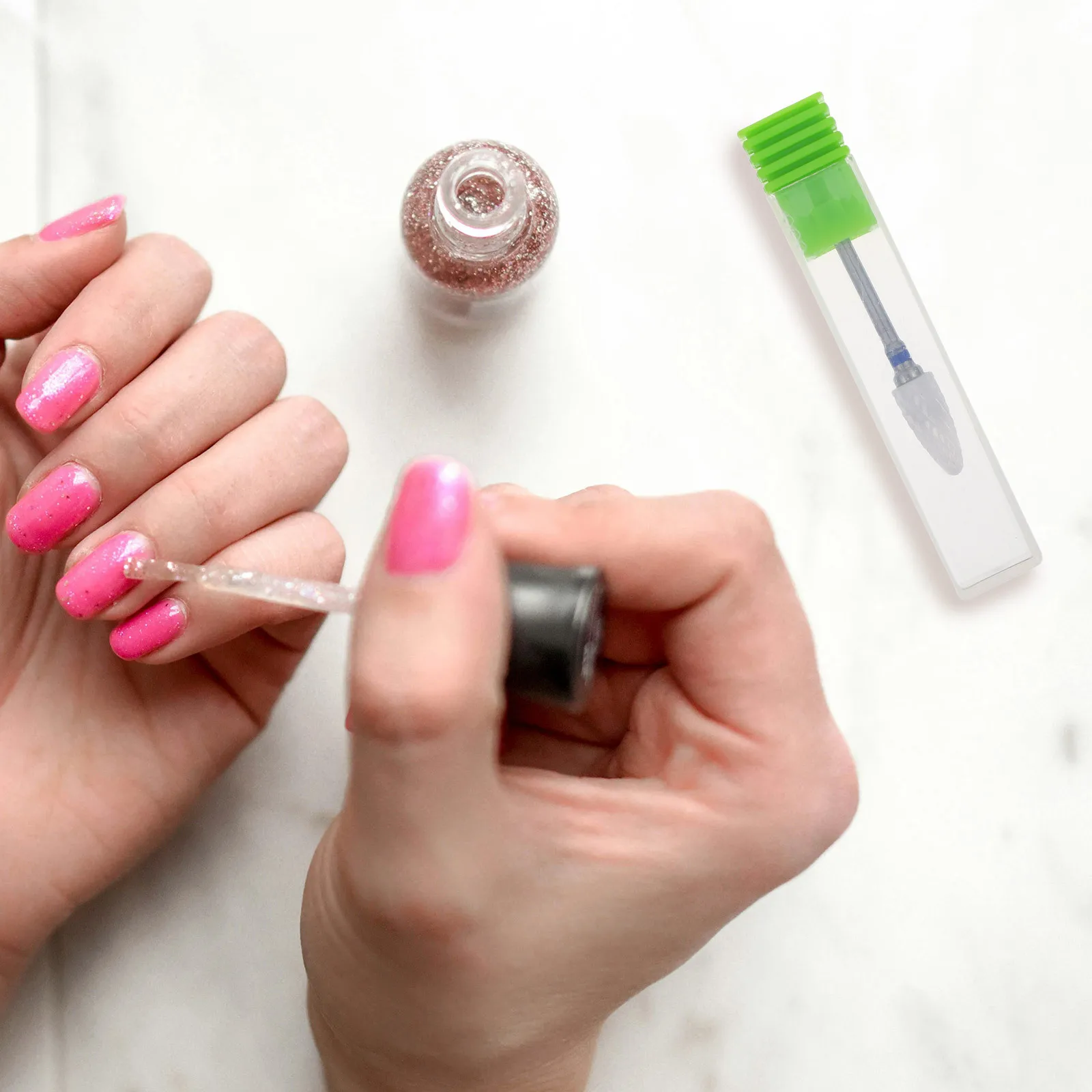 ネイルドリルビットセラミックコーンカッター Tc03 安定した化学的特性角質除去小さな尖ったデザインマニキュアツール