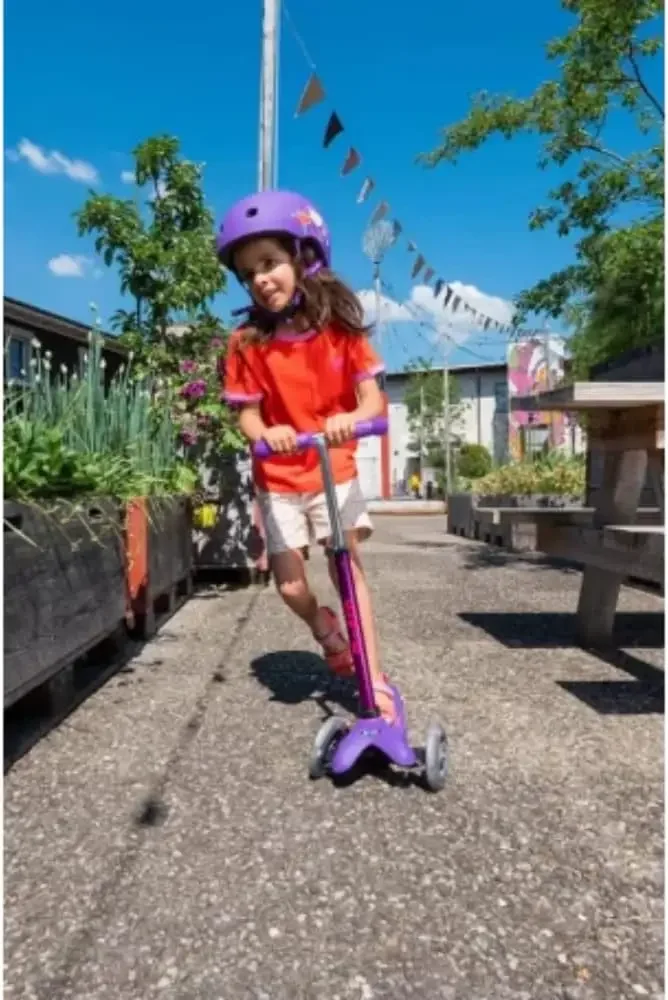 Kickboard Mini Deluxe LED Trottinette à tre roues de conception suisse