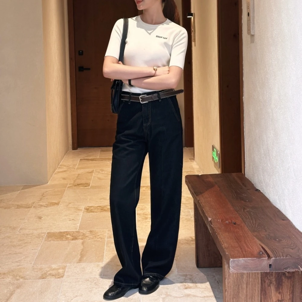 

Новинки ранней весны: женские прямые джинсы с высокой талией