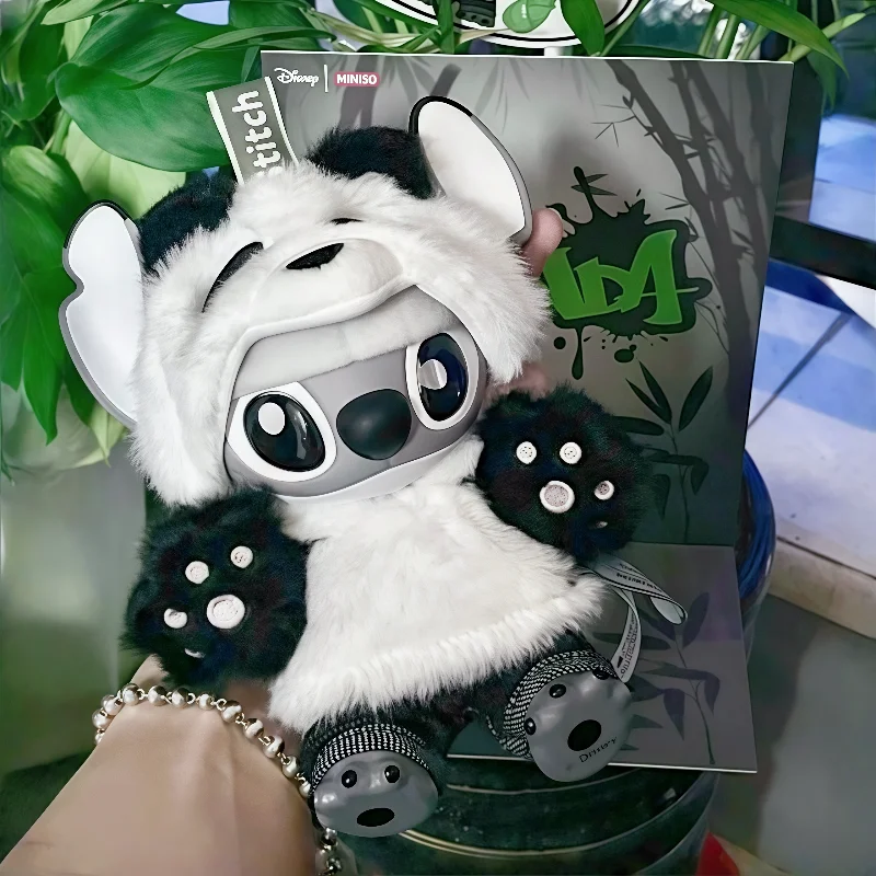 Figurine en vinyle Miniso Disney Stitch édition Panda, jouet de collection limitée, cadeau de Noël idéal pour la décoration de bureau et porte-clés