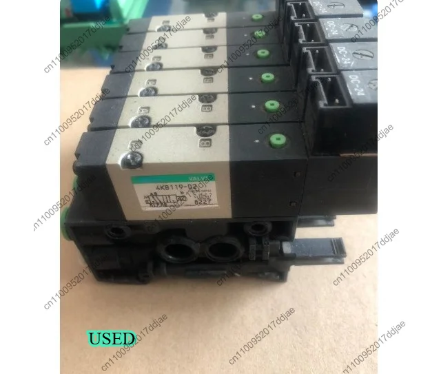 1PCS   4kb119-d2 dc24v solenoid valve is in good working order, taken in kind