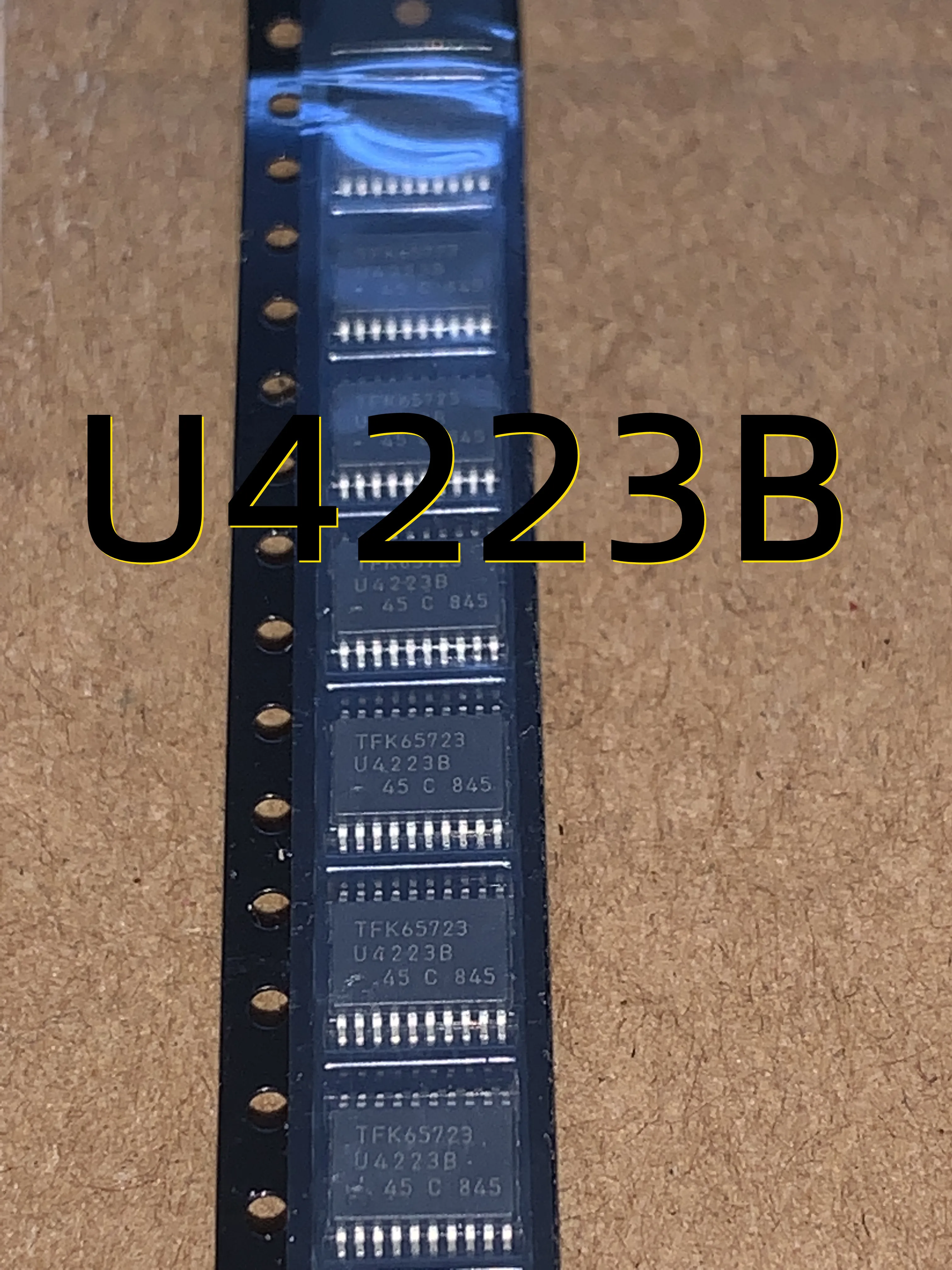 U4223B, 10 Pièces