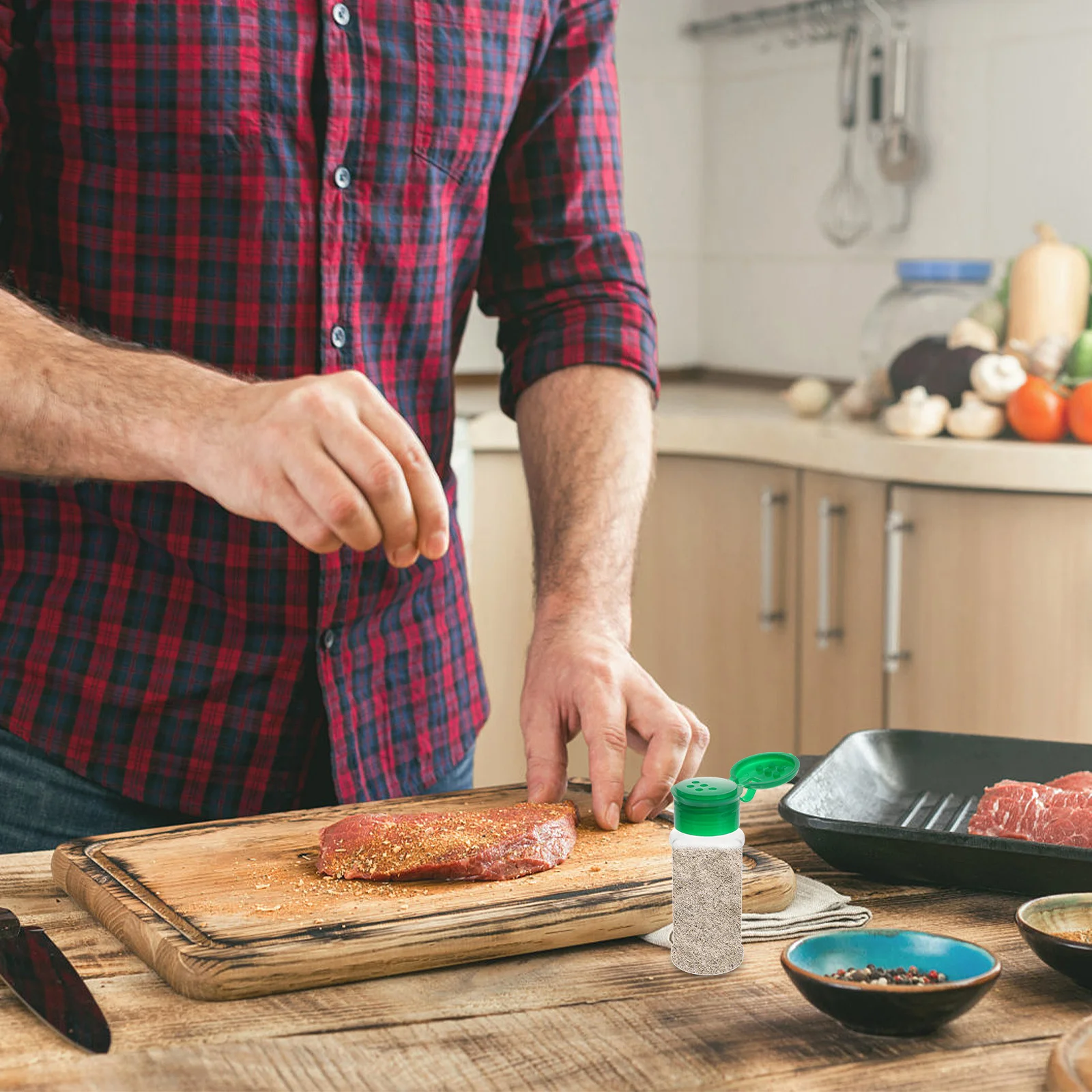 

12Pcs Plastic Seasoning Bottles Set Transparent Spice Jars with Rotating Lids for Kitchen Restaurant Bbq Salt Pepper Storage