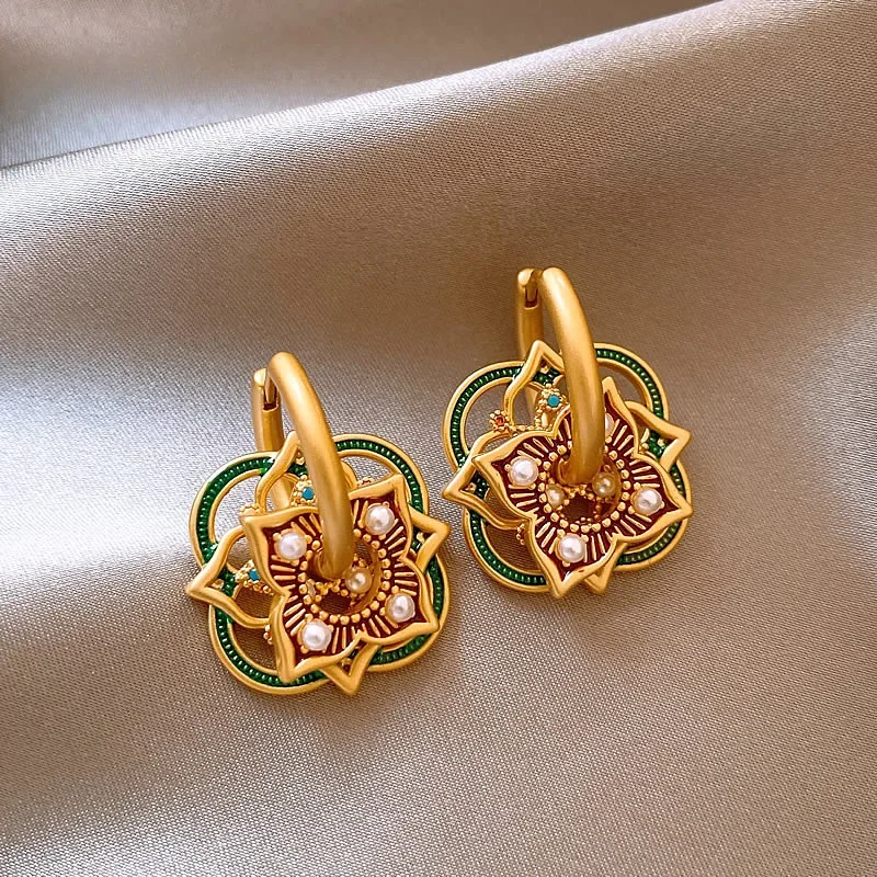 

Retro national style earrings women's high-end sense light luxury temperament earrings new popular new Chinese stud earrings