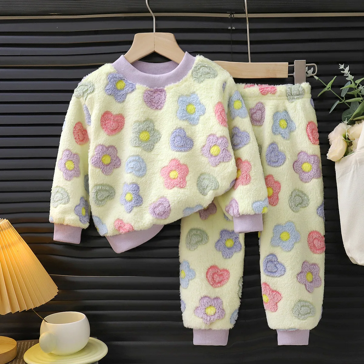 1-7 Jahre Winter Baby Mädchen Kleidungssets Verdicktes Flanell Cartoon-Oberteil + Hose Jungen Plüschanzüge Geburtstagsgeschenke Neue Kinderkleidung – Detail 5