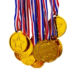 Medallas de plástico doradas para niños, bolsa de premios para el Día de los deportes, premios, juguetes para decoración de fiestas, 100 piezas