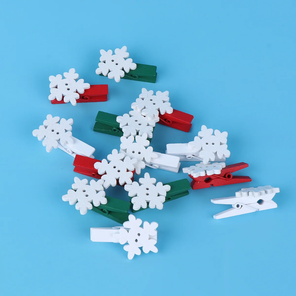 

30Pcs Wooden Photo Clips Colorful Snowflake Design Memo Note Holders Memo Card Pegs Perfect for Christmas Wedding Home Decor