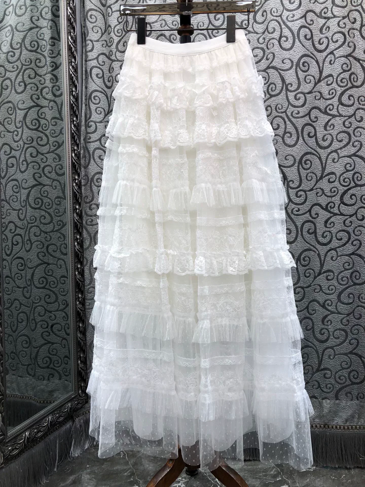 High Quality New Lace Long Skirts 2026 Autumn Fashion Women Elastic Waist Polka Dot Prints Black White Long Maxi Skirts Party
