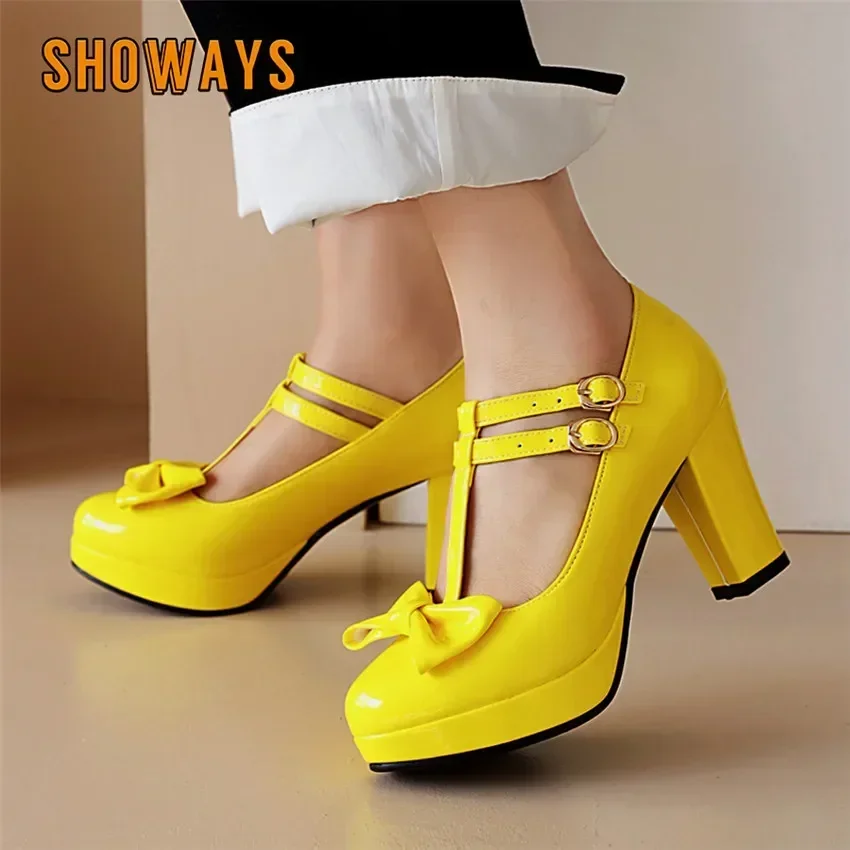 

Женские туфли Мэри Джейн больших размеров с милым бантом, красные, розовые туфли из лакированной кожи на высоком массивном каблуке, вечерние офисные туфли-лодочки в стиле Лолиты с Т-образным ремешком