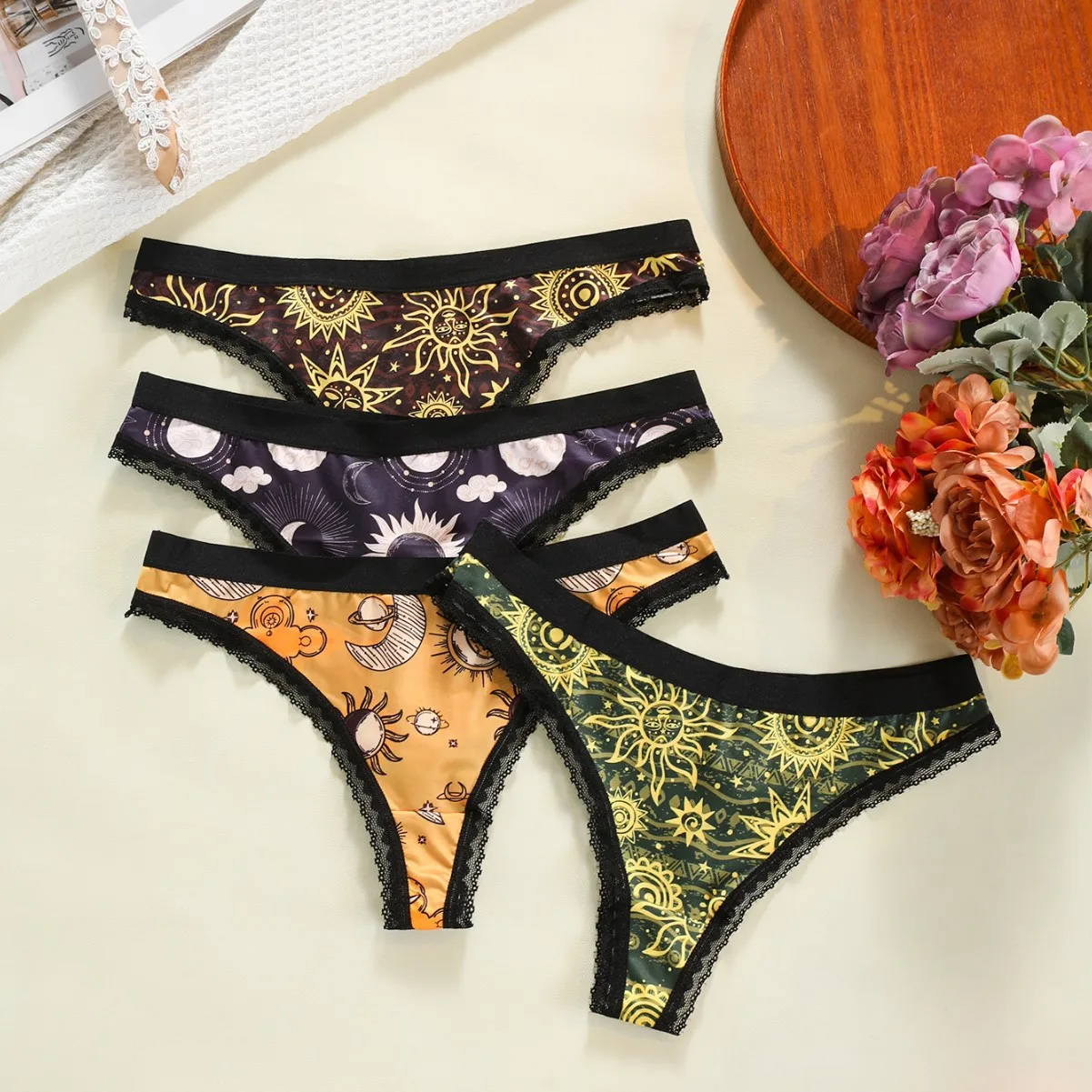 

Star and Moon Print Lace Moon Dark Print Low-Waist Comfortable Women's Thong