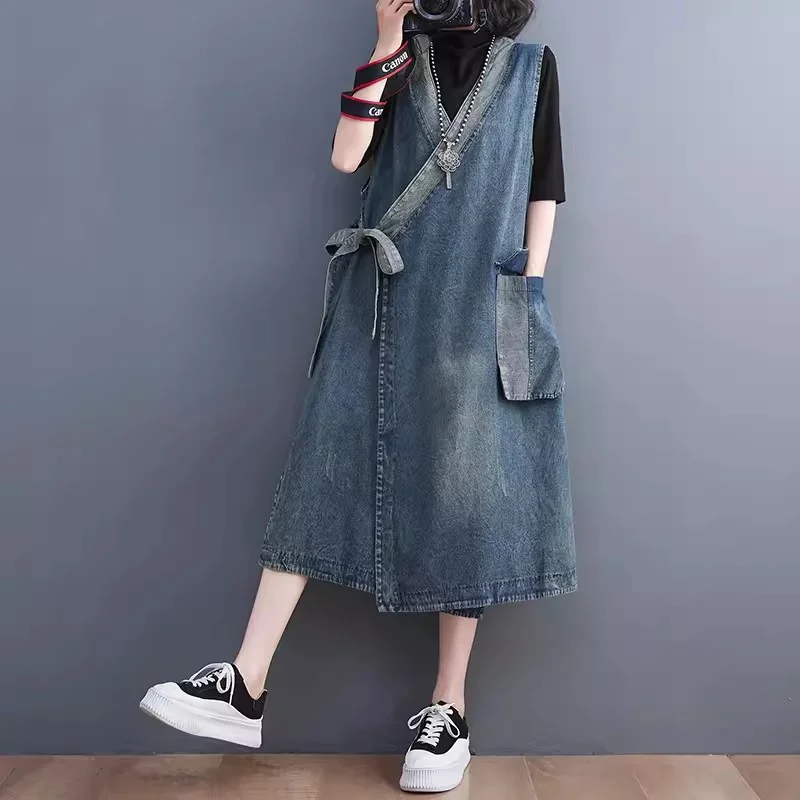 

Retro Sloping Collar Tied Denim Vest Women Long Over the Knee Summer Outfit Distressed Color Blocked Sleeveless Jacket JJ1056