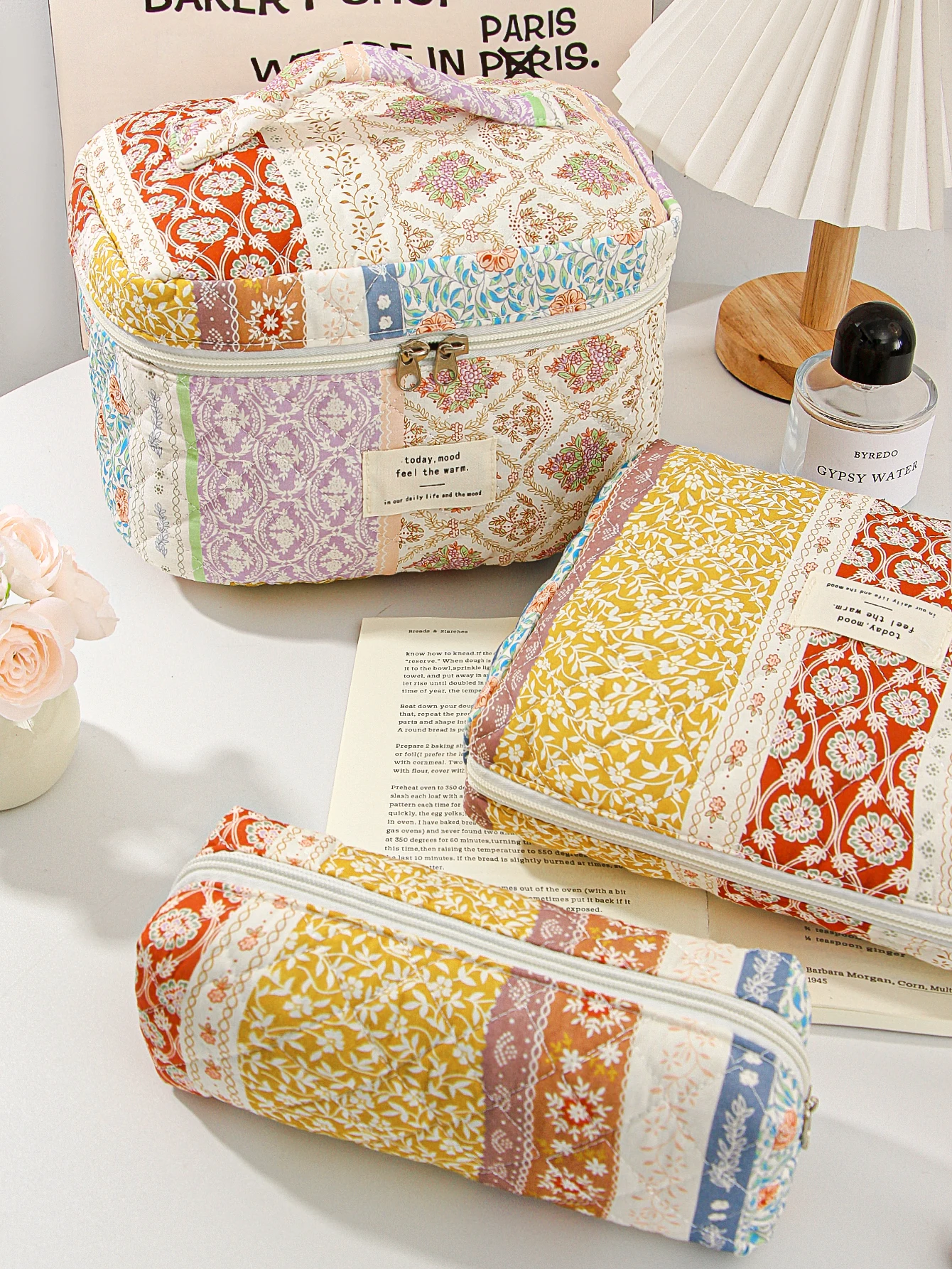 1pc/set contrast color flower quilted makeup bag, travel essential toiletry bag, multifunctional portable makeup bag