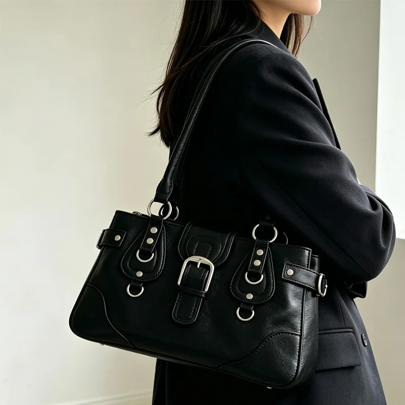 2026 new Y2K cool riveted handbag motorcycle bag punk metal ring shoulder bag underarm bag large capacity commuting tote bag