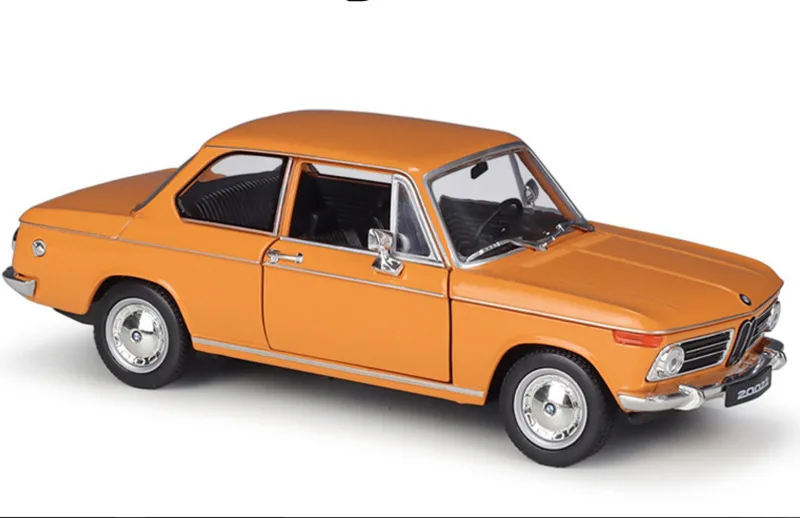 

1/24 New Arrival Special Price Diecast Metal German 2002 Ti Vintage Classic Car Model Furniture Display Collection Toys