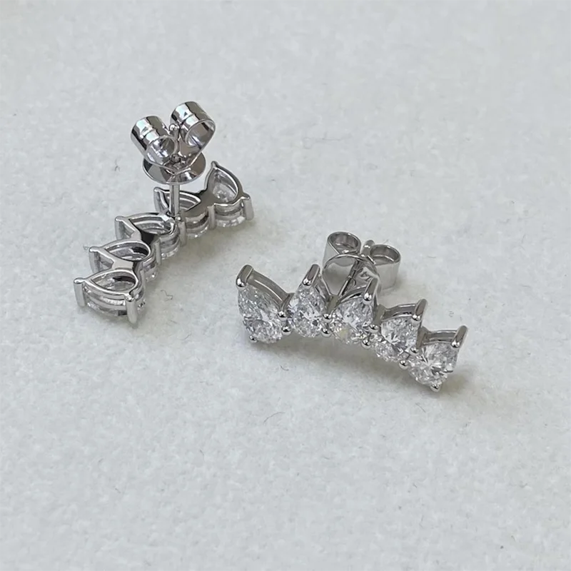 2.5CTW DEF VS-VVS Pear Cut Diamond Mountaineering Nail Earrings Lab Grown Diamond Pointed Inlaid Platinum 950 Earrings For Women