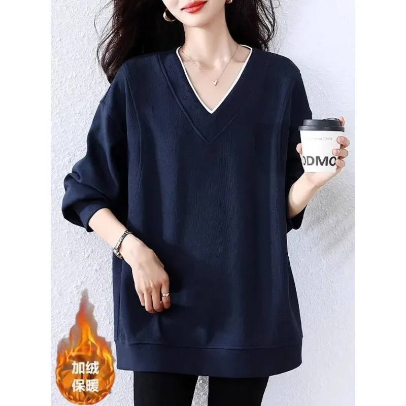 

2025 Autumn and Winter Fashionable Simple Versatile V-neck High-end Velvet Thickened Long-sleeved Sweatshirt Women's Loose Top