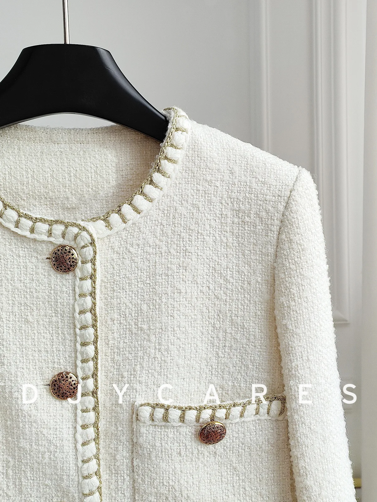 เสื้อโค้ทตกแต่งขอบด้วยลวดสีทองแบบทวีดหยาบแบบใหม่ สไตล์อเนกประสงค์