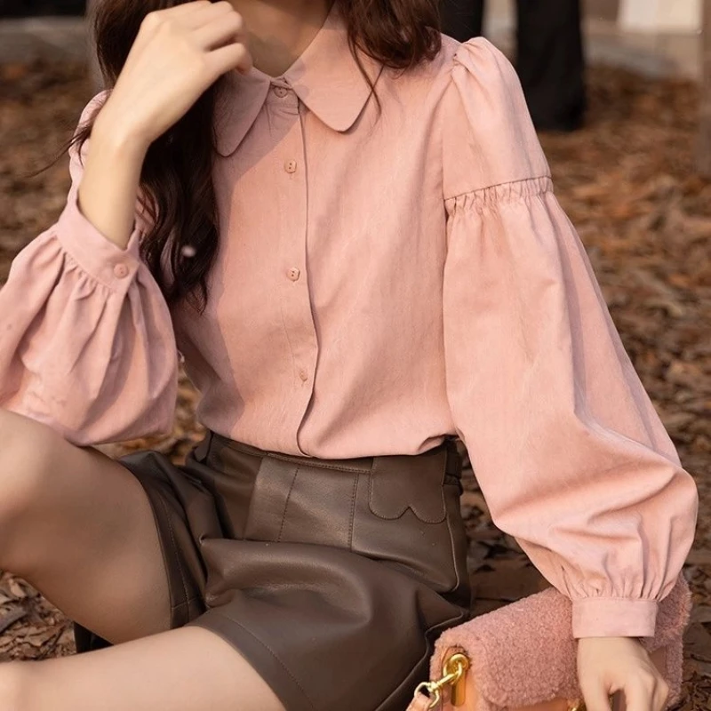 

Корейская свободная однотонная плиссированная блузка с воротником поло, весна-осень, новая модная универсальная рубашка с длинными рукавами, топы, милая трендовая женская одежда