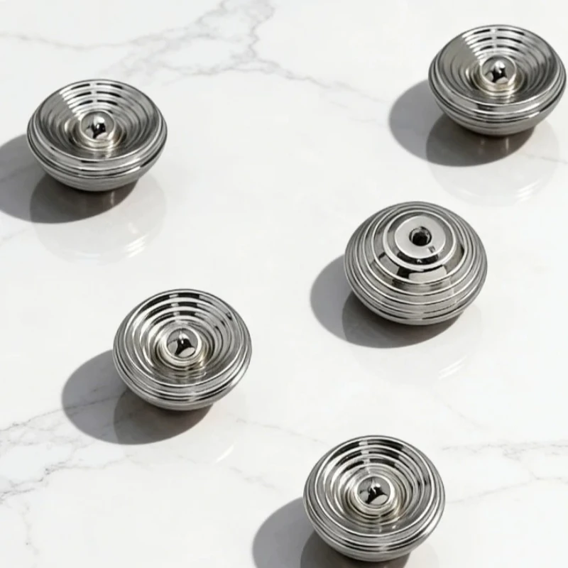 

French Bright Chrome Antique Style Simple Single Hole Round Handle Light Luxury Drawer Cabinet Pulls Dining Cabinet Door Knobs