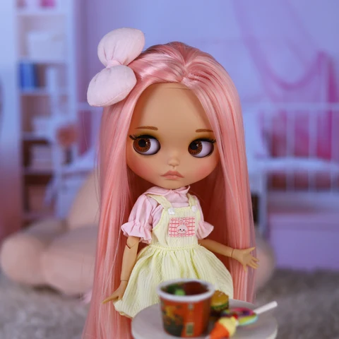 Кукла Blyth BJD 1/6 30 см с матовым лицом и бантом, коричневая кожа — пример использования