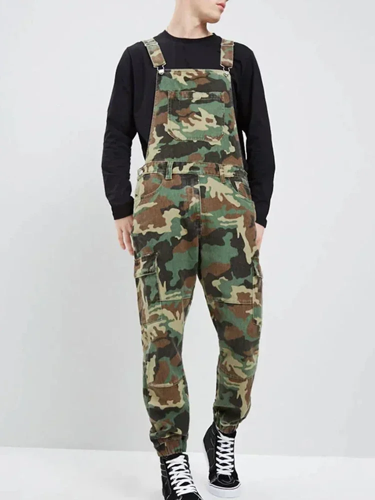 กางเกงยีนส์ผู้ชายพิมพ์Denim Overalls Splicedกระเป๋าCamouflageกางเกงดินสอJumpsuits High Streetกลางเอวซักผ้าOne Piece 2025